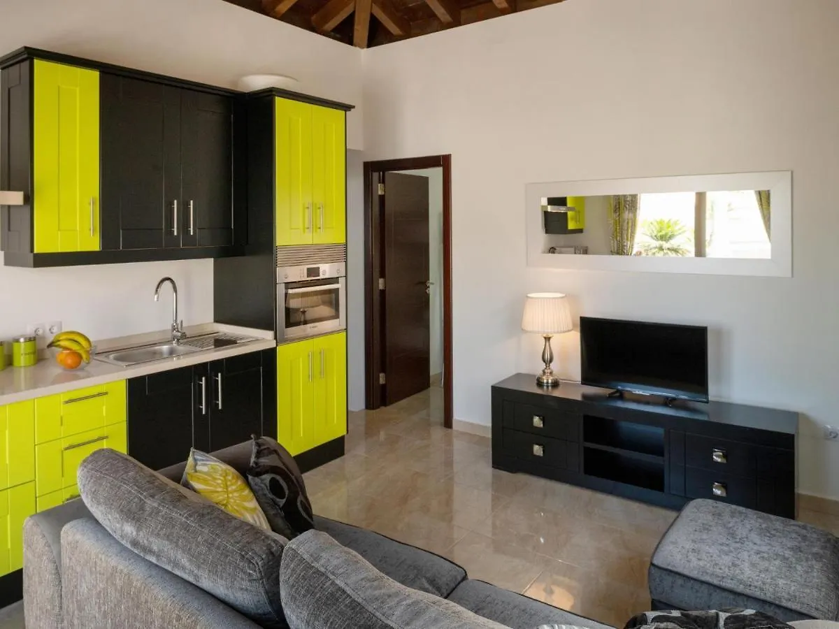 Villa Wudas La Caleta アデヘ