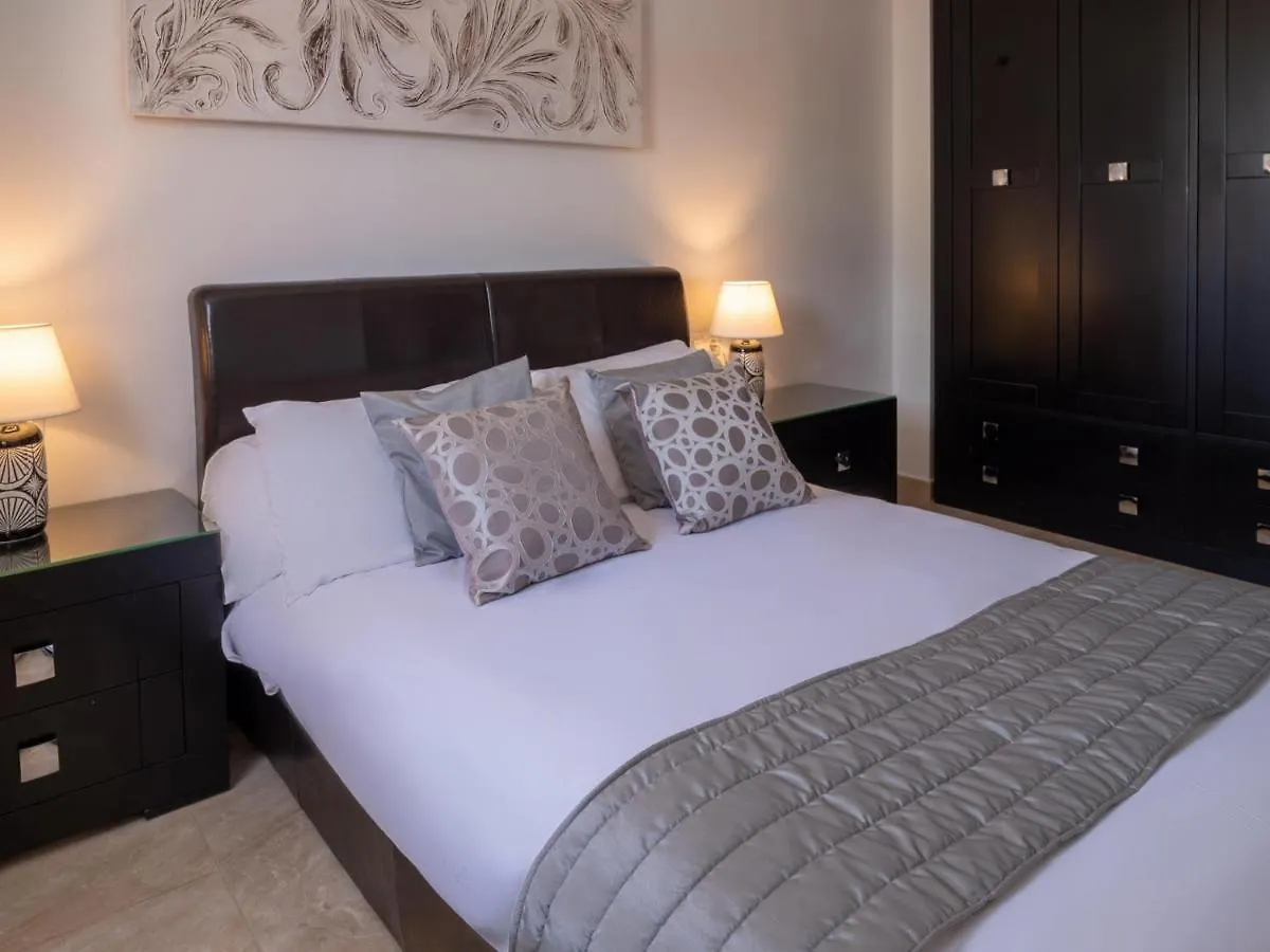 Villa Wudas La Caleta アデヘ